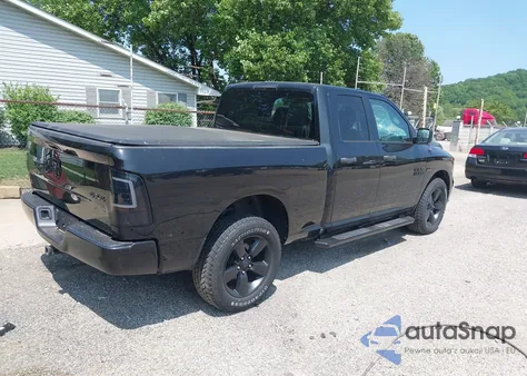 2018 Ram 1500 Express 4X4 6'4 Box z USA, uszkodzony, nr VIN 1C6RR7FT9JS290131